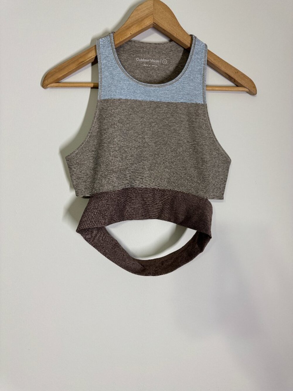 Outdoor Voices Tri-Tone Slashback Crop Top Sports Bra High Neck Sculpting S - Picture 2 of 7